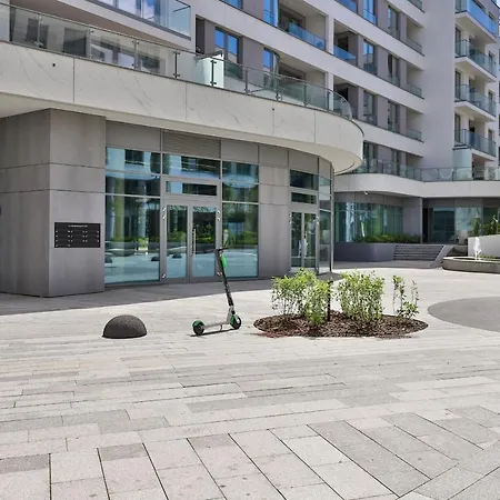 Vespa Nearby By Renters * Gdynia