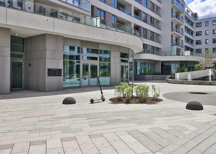 Vespa Nearby By Renters * Gdynia